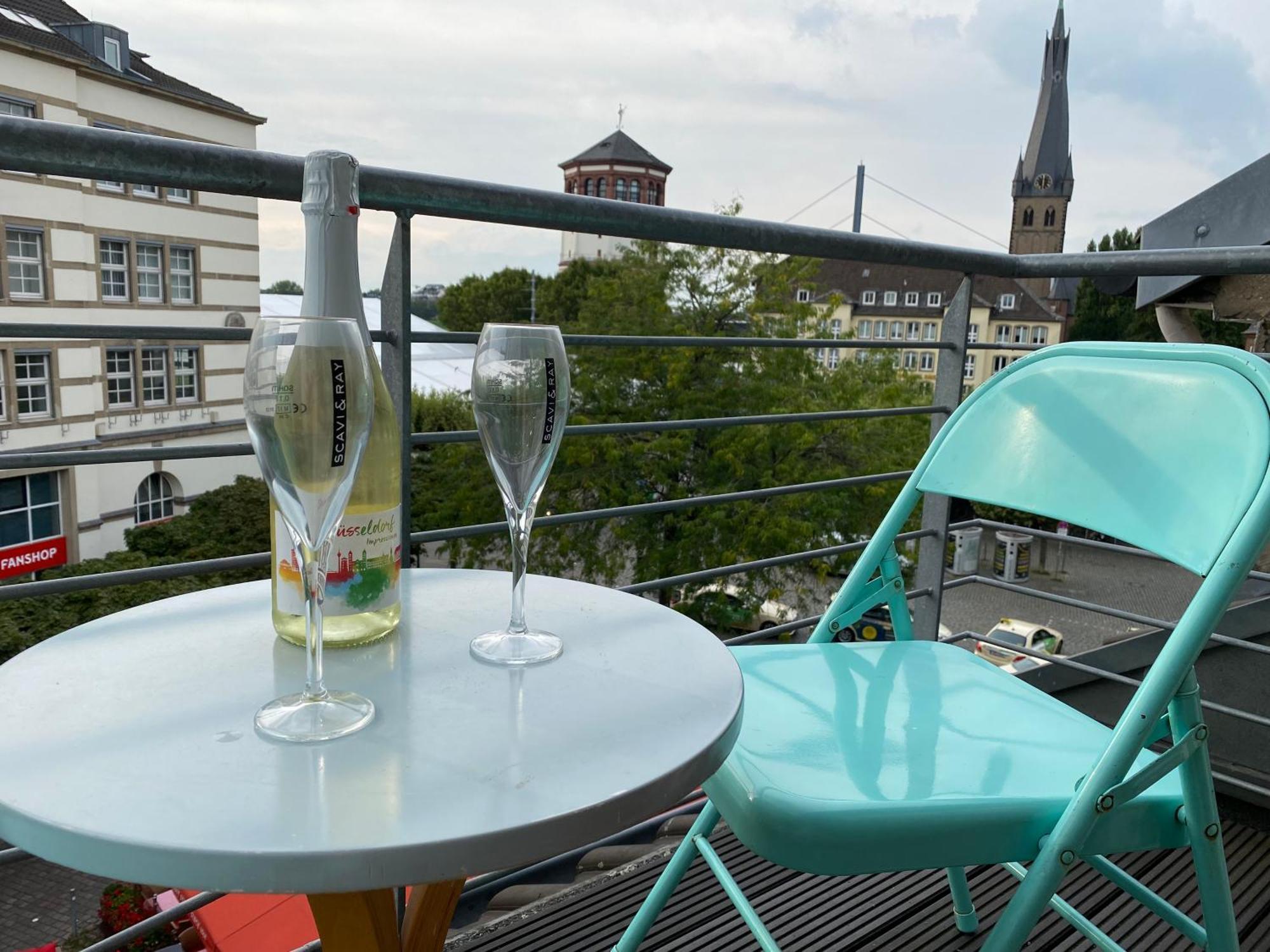Avi Burgplatz Apartment Dusseldorf