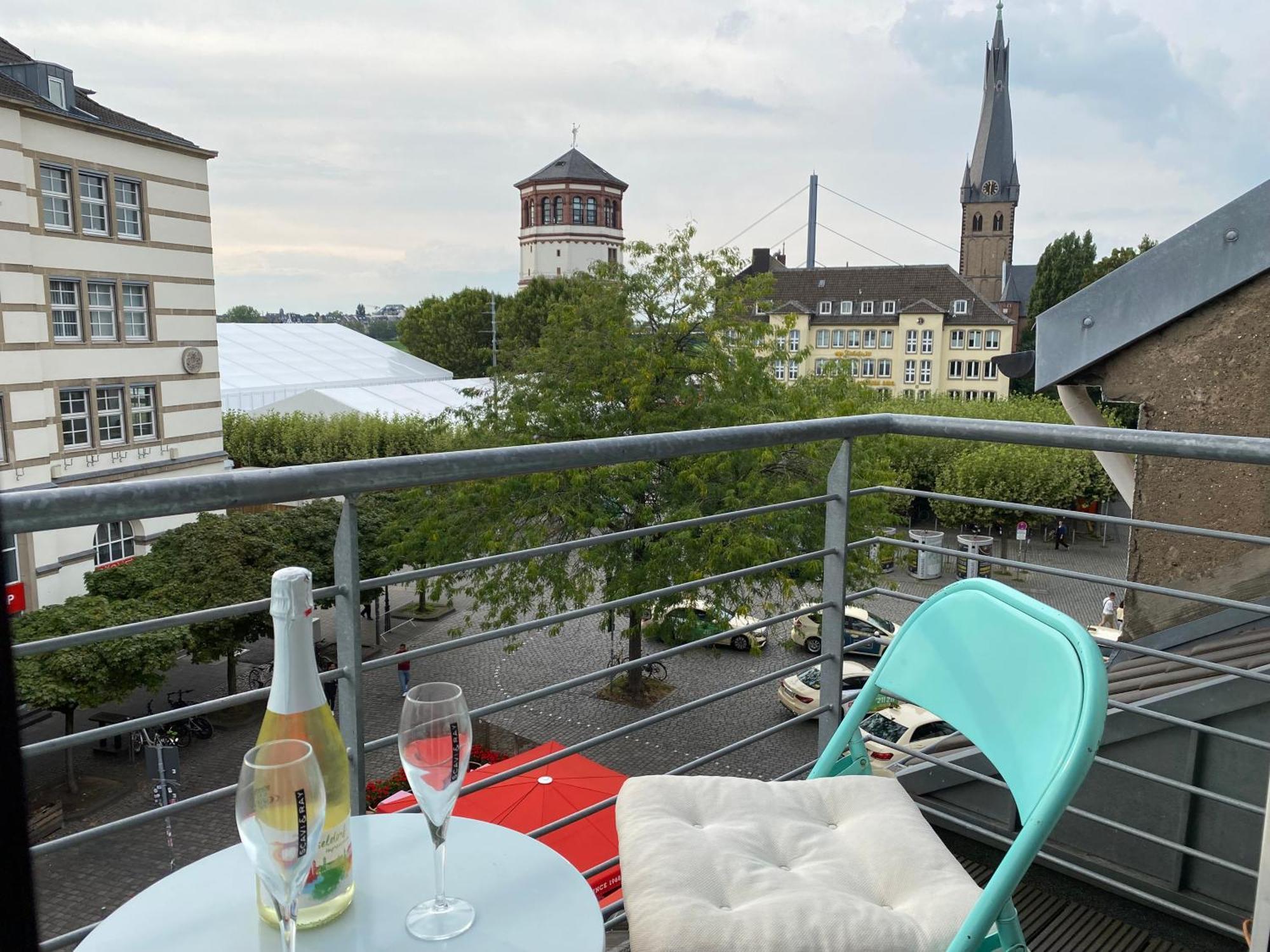 Avi Burgplatz Apartment
